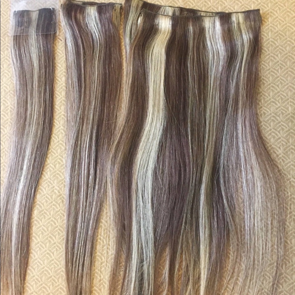 Bobbi Boss Flow 7 Hair Clip-on Extension 18’’ Highlighted Medium Blonde